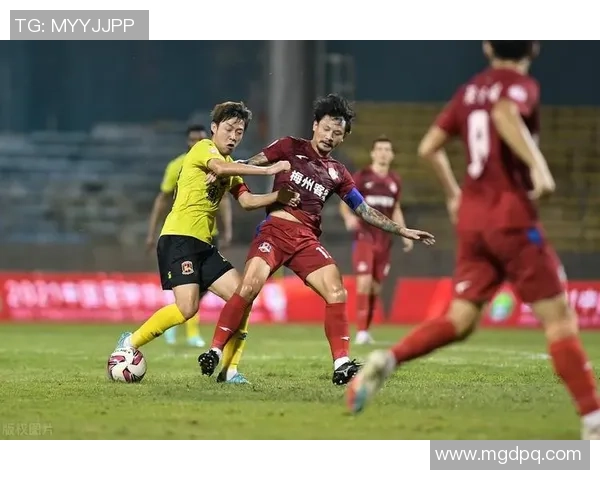 深圳足球队以72分领跑城市联赛积分榜展现强劲实力