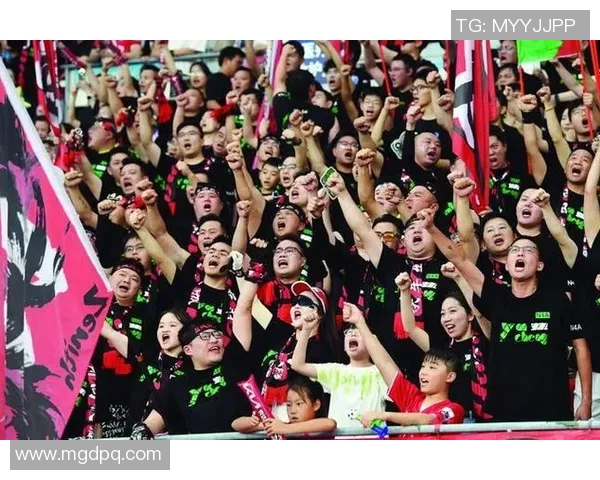 足球明星魅力瞬间最佳照片集锦展现他们的风采与激情